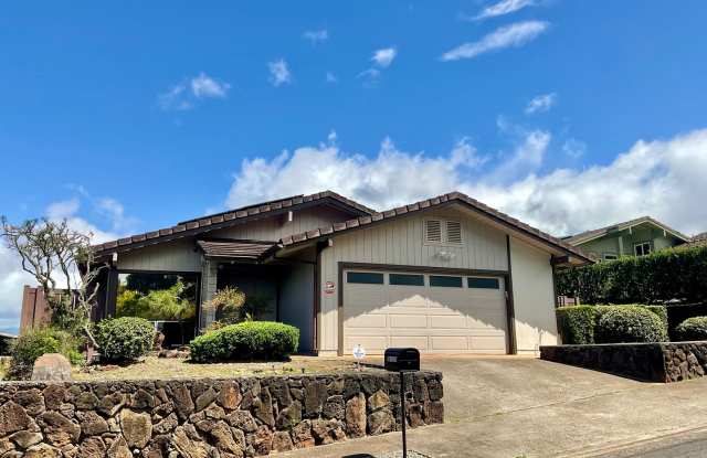 Spacious  Desirable 4/2/2 Single Family Home with Yard photos photos
