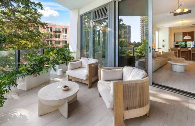 2831 S Bayshore Dr photos photos