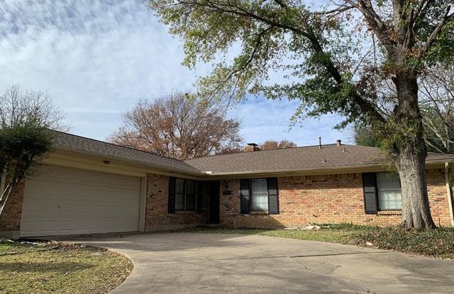211 Buckingham Drive - 211 Buckingham Drive, Denton, TX 76209