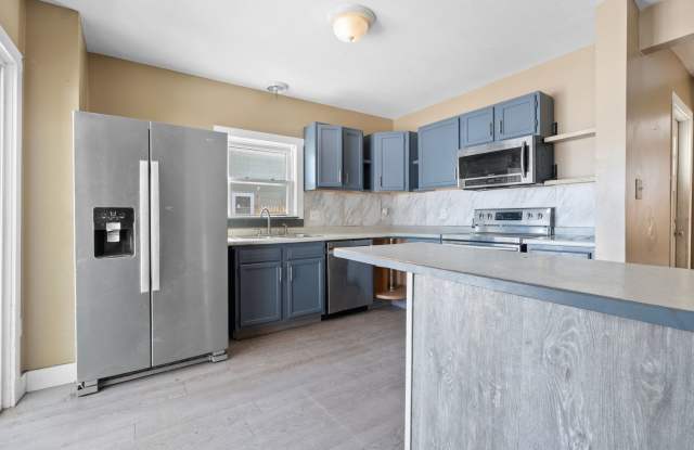 3/4 Bedroom 2 Bath Condo For Rent photos photos