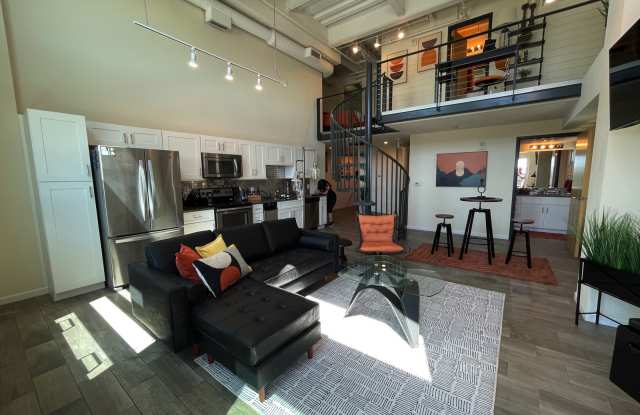 524 Central Ave SW Unit 707 - 524 Central Avenue Southwest, Albuquerque, NM 87102