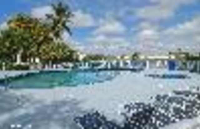 3433 NW 44th St Apt 103 photos photos