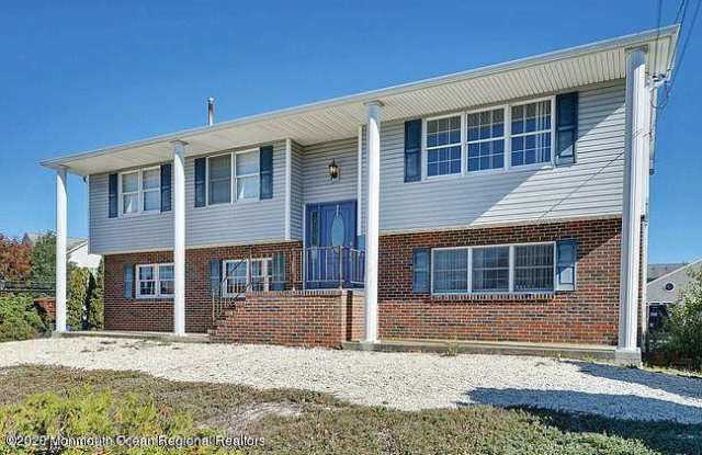 47 Pilot Road - 47 Pilot Road, Toms River, NJ 08753