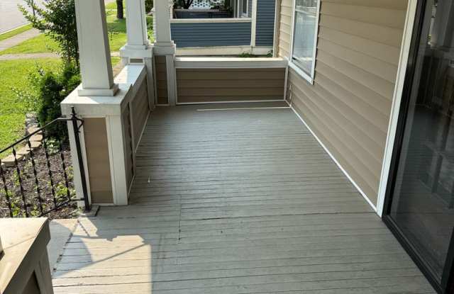 3 Bed/1 Bath Home with Cellar Gallery 3
