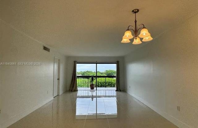 10317 NW 9 ST CIRCLE photos photos