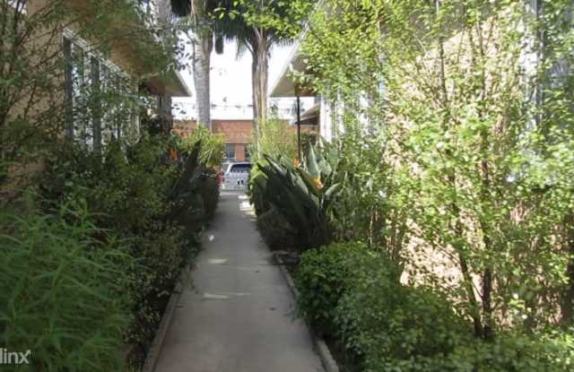 2228 South Carmelina Gallery 3