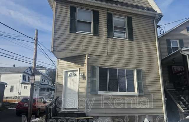 535 West Shawnee Avenue 3rd FL - 5 photos photos