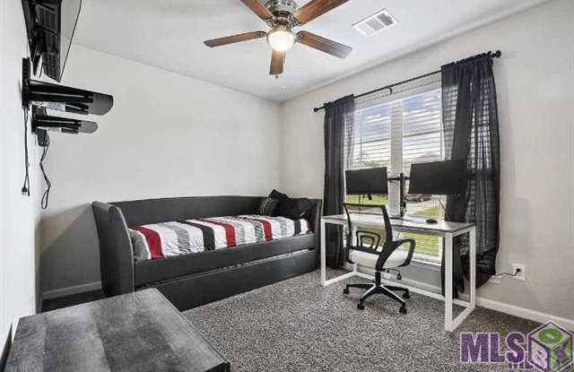 8248 Fairlane Drive - 8248 Gallery 3