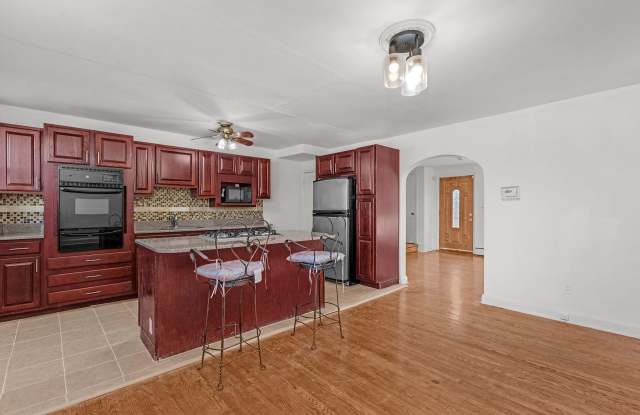 Charming 4-bedroom, 2-bath photos photos Charming 4-bedroom, 2-bath photos photos