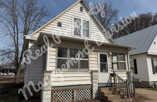 4 Bed / 2 Bath Home – Large Yard, Basement, New Appliances! photos photos