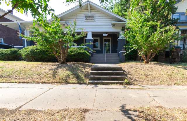 Historic Craftsman Charm: 3-Bedroom Home with Modern Amenities in Midtown OKC photos photos