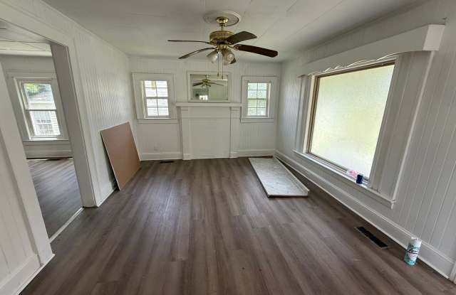 1033 Asheboro Street Gallery 2