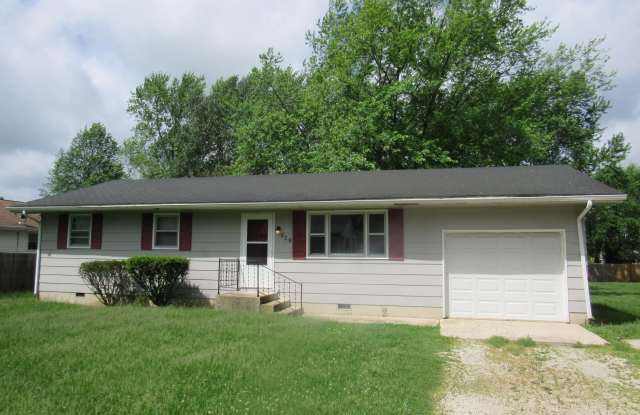 529 S Olive Street - 529 South Olive Street, Marshfield, MO 65706
