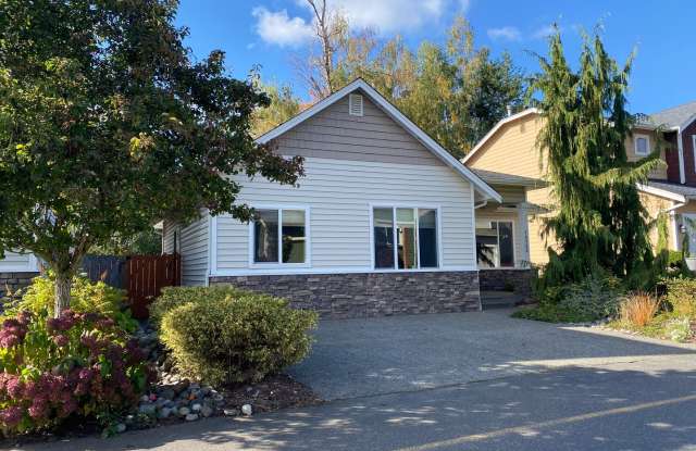 Apply Now  Get $1,000 Off for December's Rent!!! Friendly Neighborhood in Mukilteo! - 14322 11th Place West, Lake Stickney, WA 98087