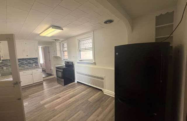 113 W main 2nd Fl Gallery 3