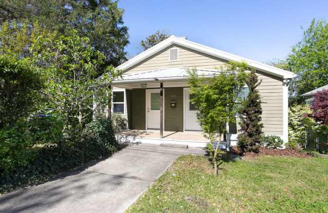 Beautiful and Spacious 5 Bedroom + 3 Bath Home w/ Office close to Downtown! photos photos