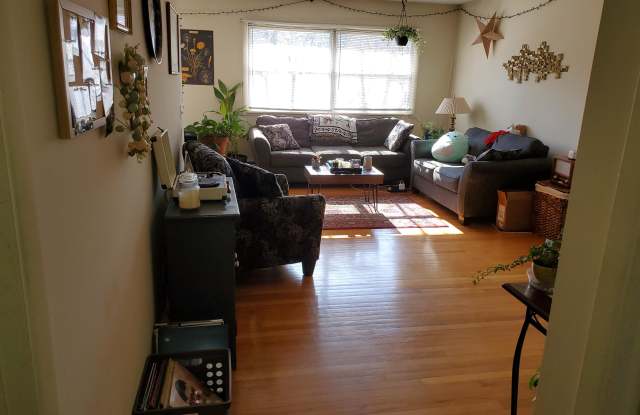144 Main Street - 101 Gallery 2