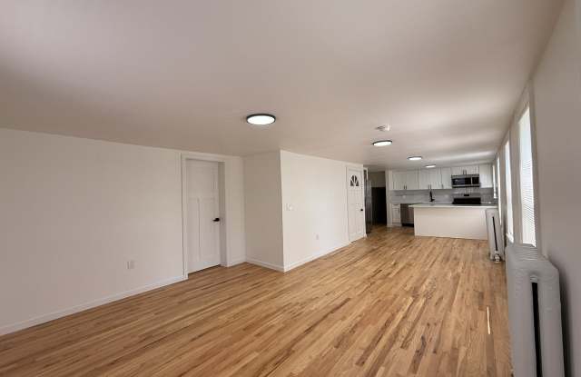 Central Avenue - 2 Gallery 4