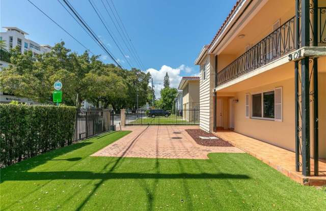301 Bird Rd - 301 Bird Road, Coral Gables, FL 33134 301 Bird Rd - 301 Bird Road, Coral Gables, FL 33134
