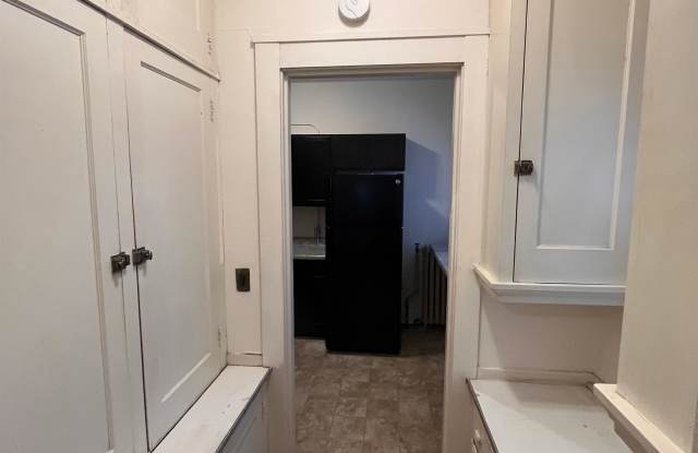 115 E Gorham - Unit 1 Gallery 4