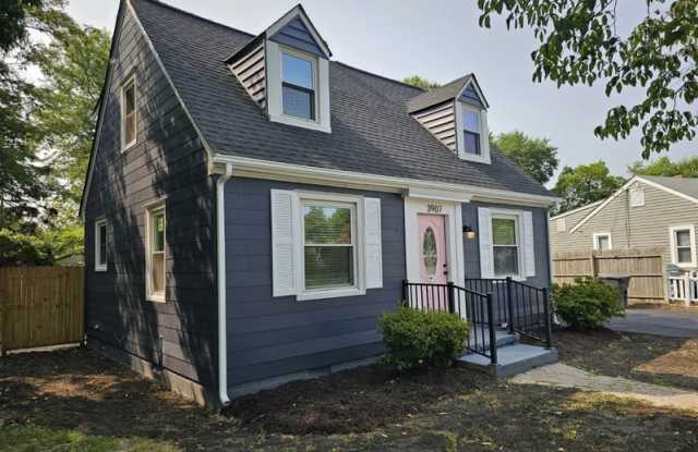 3907 E Chatham Dr Gallery 4