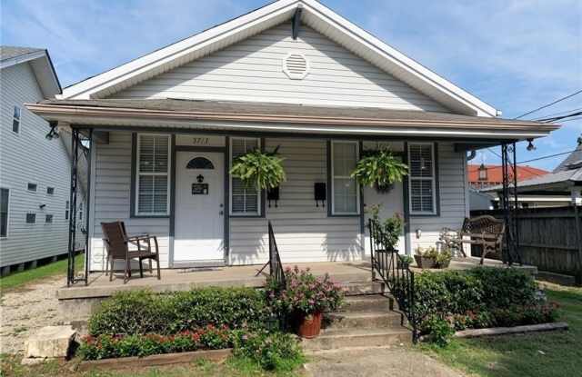 5713 ROSEMARY Street Gallery 1