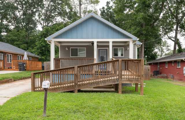 1387 Lyle Avenue photos photos