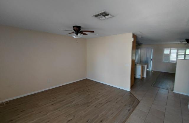 Comfortable 4BD/2BA Home with Large Backyard & Convenient School Access Gallery 3