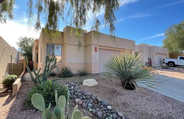 Gated community near Sabino Canyon/Tangue Verde - 7370 East Placita Luz de La Luna, Tucson, AZ 85715