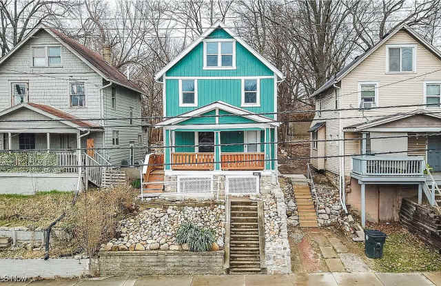 Now Leasing Spacious 4-Bedroom Home in University Park! photos photos