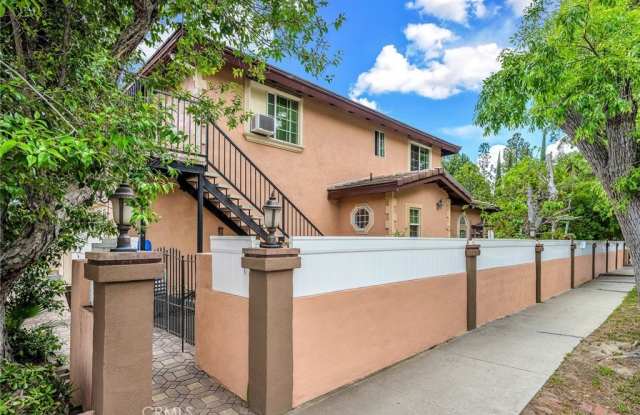 8331 Joan Lane photos photos