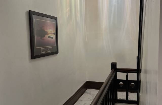936 Findlay Street Gallery 4