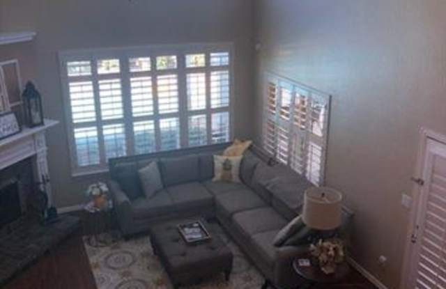 2906 Greenway Drive Gallery 2
