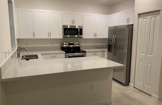 350 NE 208th Ter photos photos