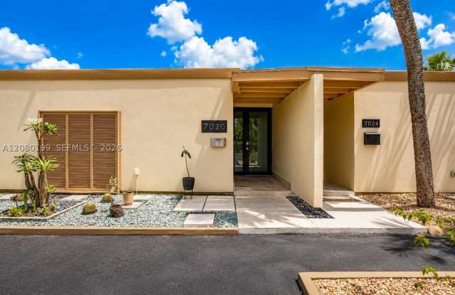 7020 Crown Gate Dr Gallery 2