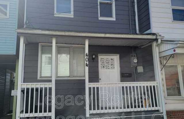 404 West Penn Street - 404 West Penn Street, Shenandoah, PA 17976