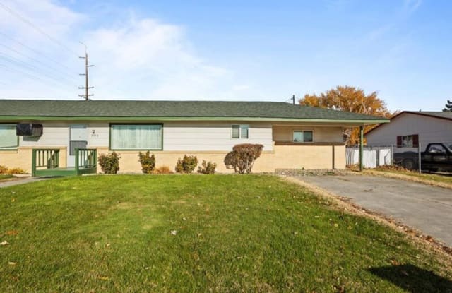3516 W 5th Ave - 3516 West 5th Avenue, Kennewick, WA 99336