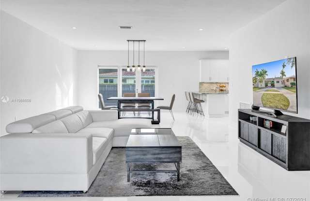 1102 Meadowlark Ave Gallery 3