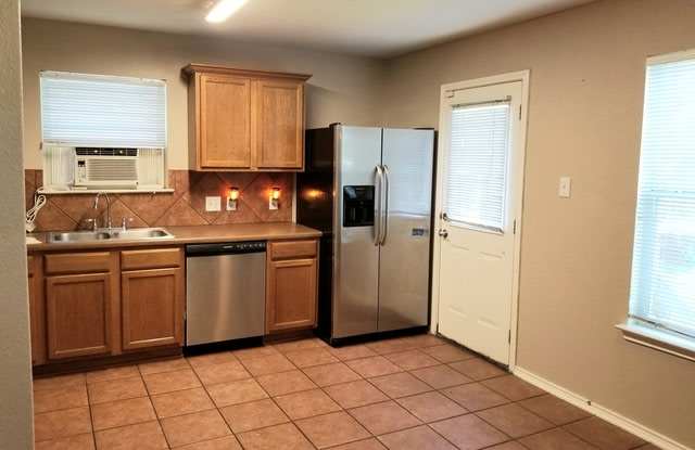 9922 MOFFITT DR Gallery 4