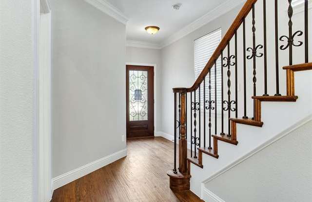 2204 Churchill Loop Gallery 3