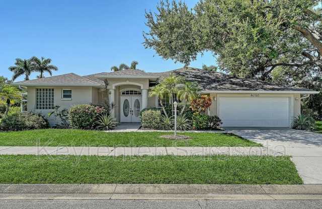 4010 Green Tree Ave photos photos