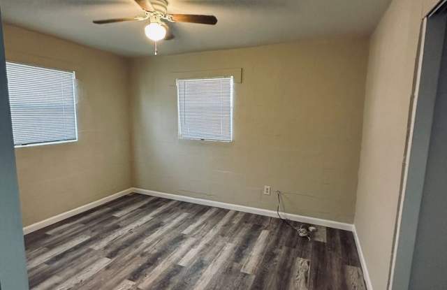 2 Bedrooms 1 Bath Titusville Duplex Gallery 4