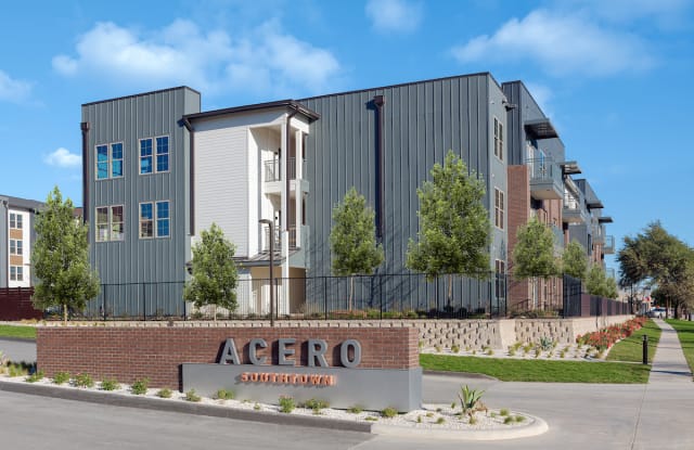 Acero Southtown Gallery 4