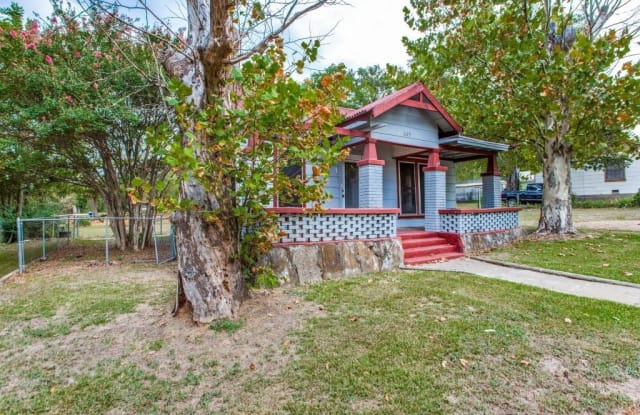 609 E Monterey Street - 609 East Monterey Street, Denison, TX 75021