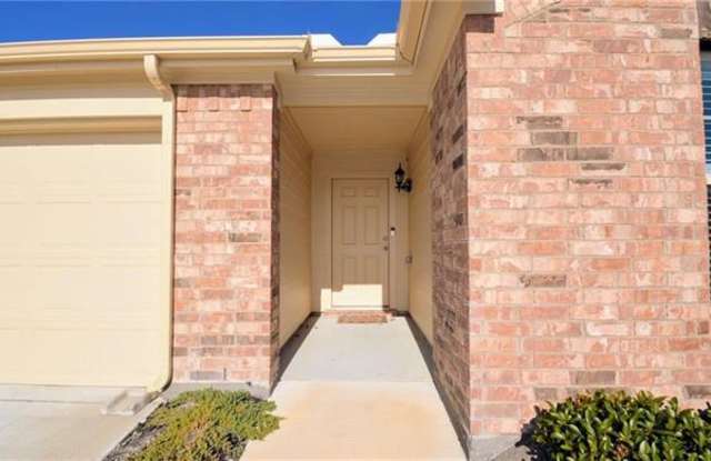 3114 Buckthorn Street Gallery 4