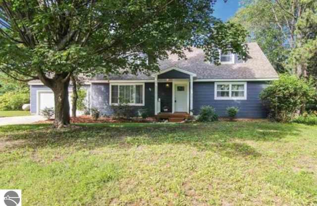 4019 Williamsburg Road - 4019 Williamsburg Road, Grand Traverse County, MI 49690