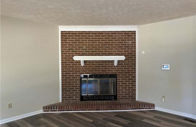 1009 Rim Road Gallery 3