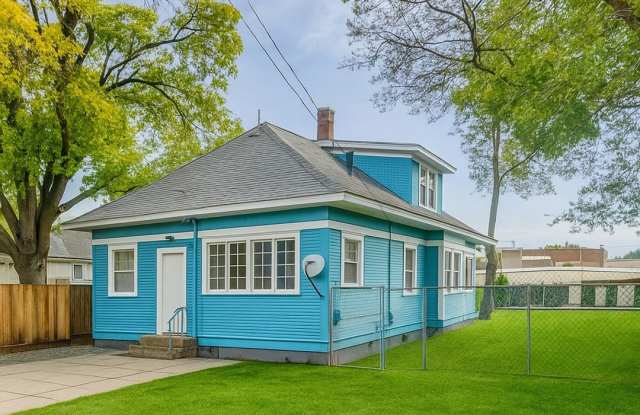 Cute, remodeled home!! - 1723 West Carlisle Avenue, Spokane, WA 99205