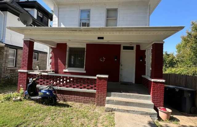 3620 Woodland Ave - 3620 Woodland Avenue, Kansas City, MO 64109