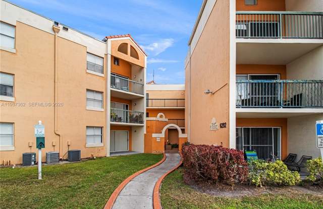 6292 NW 186th St photos photos